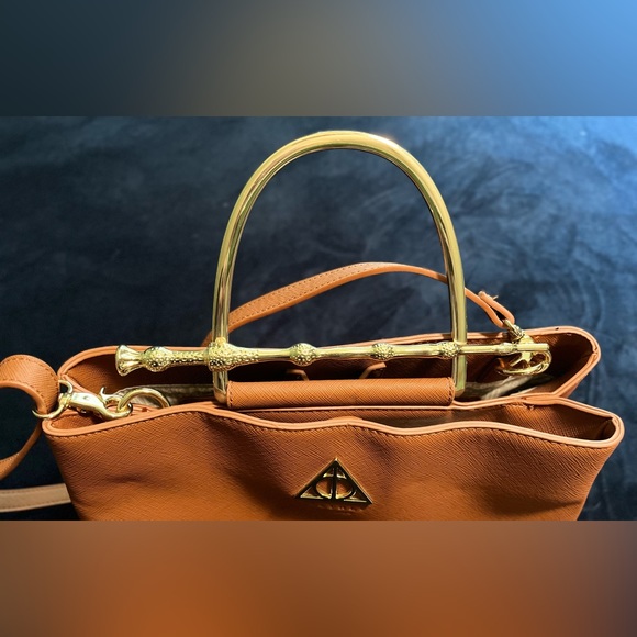 NWOT Loungefly Limited Edition Harry Potter Deadly Hallows Wand Handbag - Picture 10 of 16